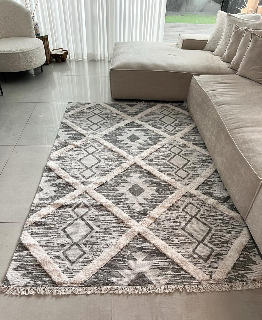 שטיח מעוינים – אפור
